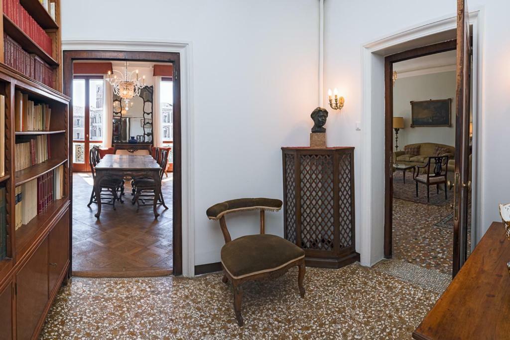 Casa Cattaneo Grand Canal View Apartment เวนิส ภายนอก รูปภาพ