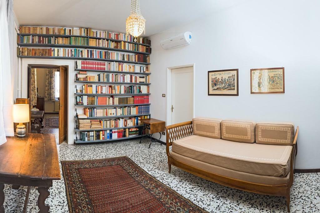 Casa Cattaneo Grand Canal View Apartment เวนิส ภายนอก รูปภาพ