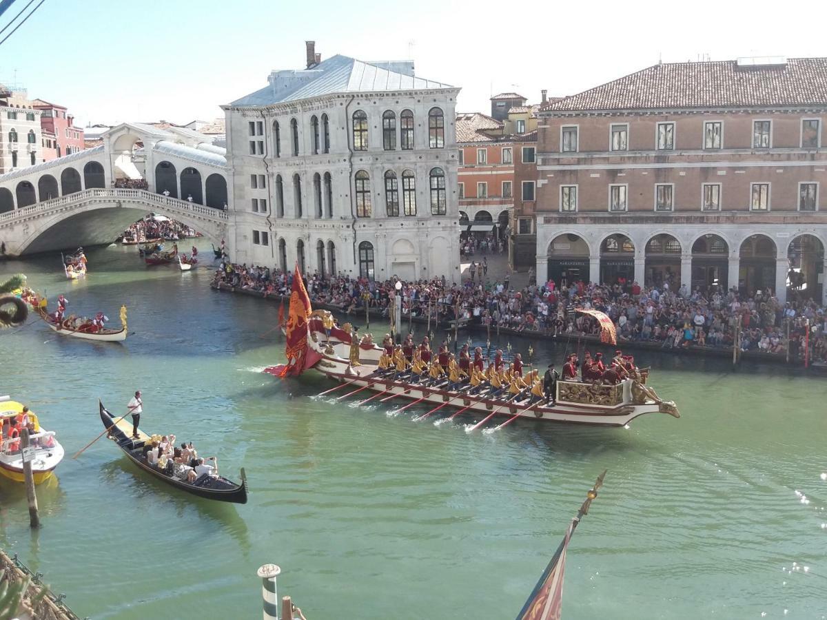 Casa Cattaneo Grand Canal View Apartment เวนิส ภายนอก รูปภาพ