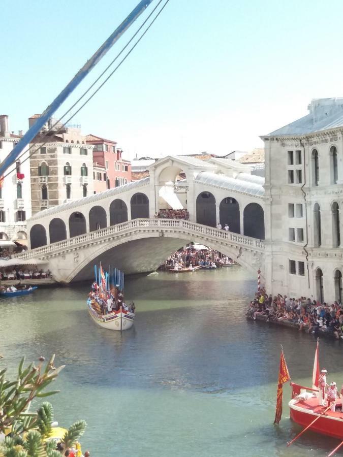 Casa Cattaneo Grand Canal View Apartment เวนิส ภายนอก รูปภาพ
