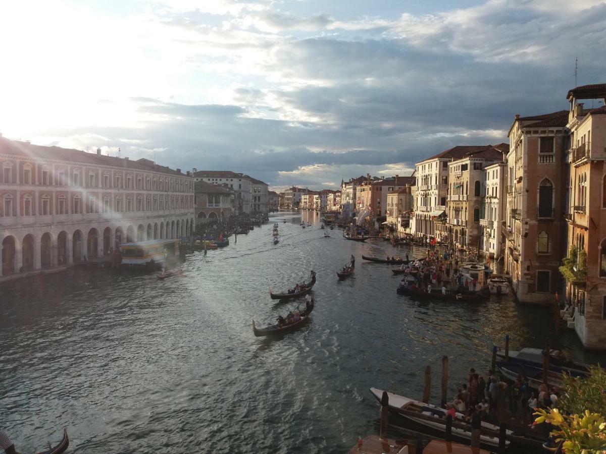 Casa Cattaneo Grand Canal View Apartment เวนิส ภายนอก รูปภาพ